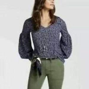 CAbi Te Amo Navy Blouse Size Medium